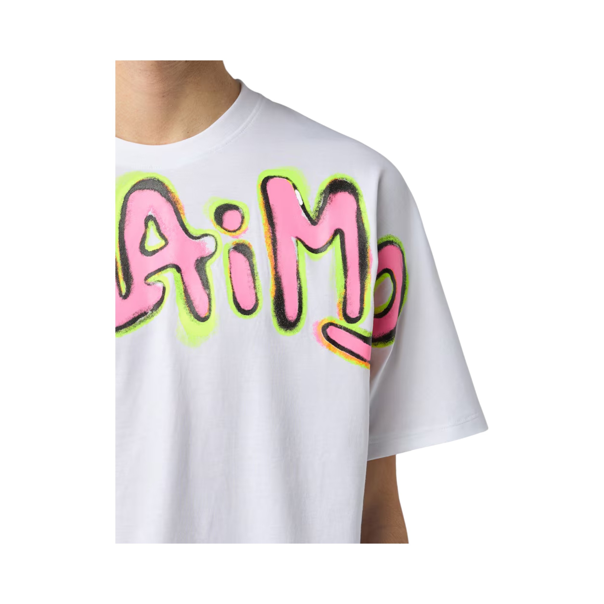 T-shirt graffiti lettering